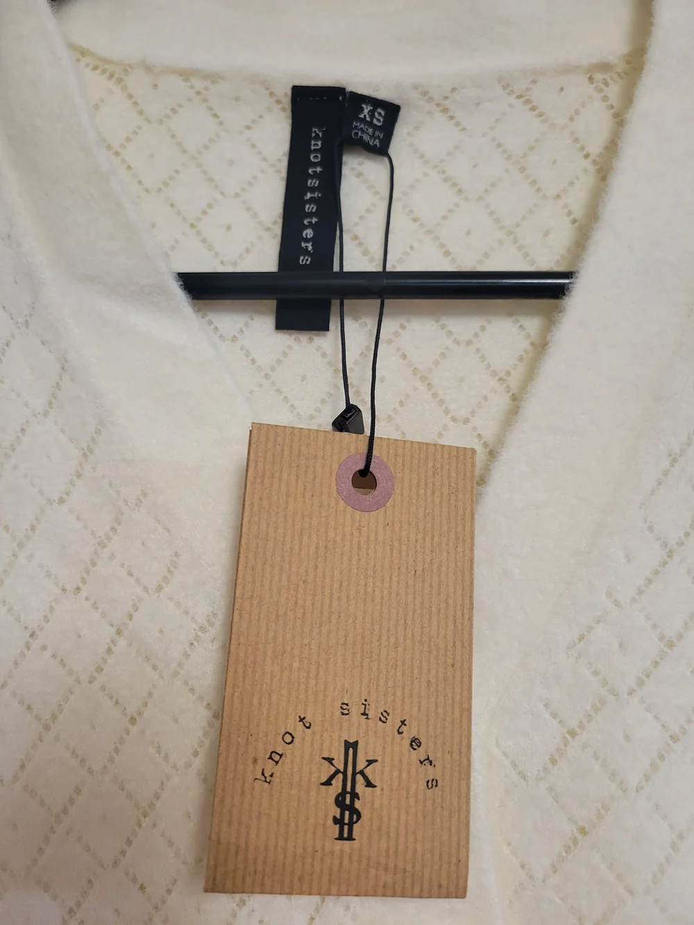 knot sisters cream short